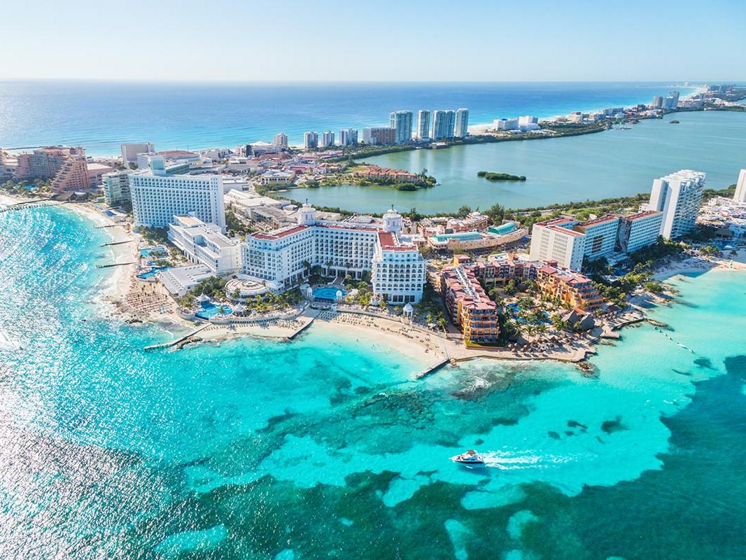 vista aérea de la ciudad de Cancún