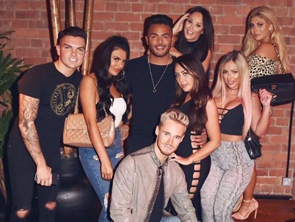 Who is charlotte from geordie shore dating 2017
