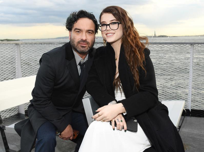 Johnny Galecki Dating 2013