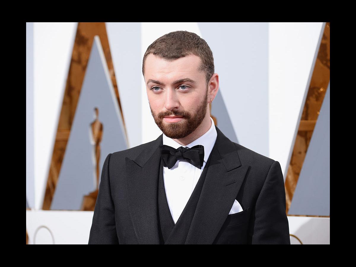 sam smith engaged sam smith has come under fire for texting dustin lance sam smith engaged sam smith has come under fire for texting dustin lance