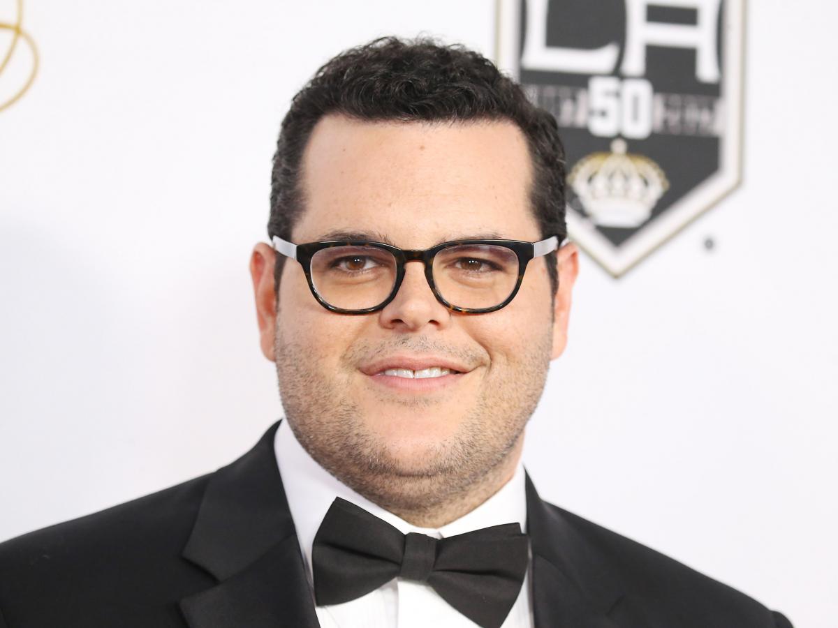 josh gad reveals beauty beast filming secrets josh gad reveals beauty beast filming secrets