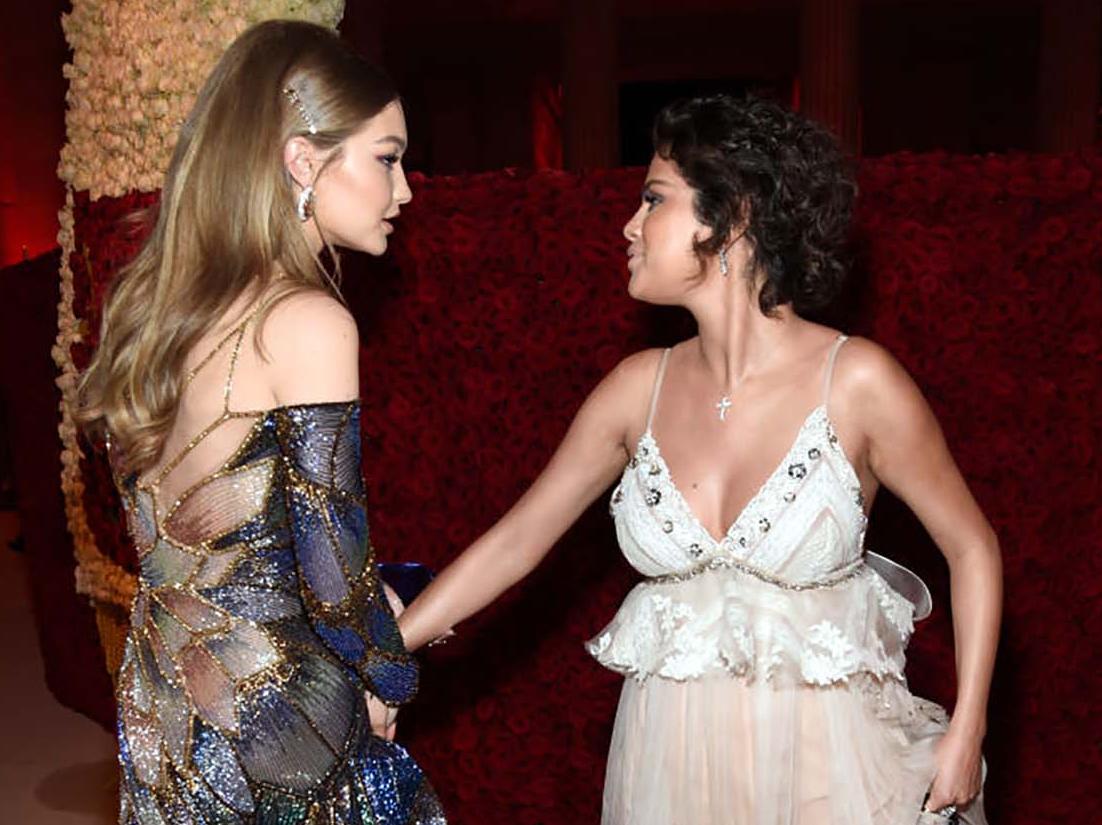 Gigi Hadid And Selena Gomezs Awkward Encounter Nova 969