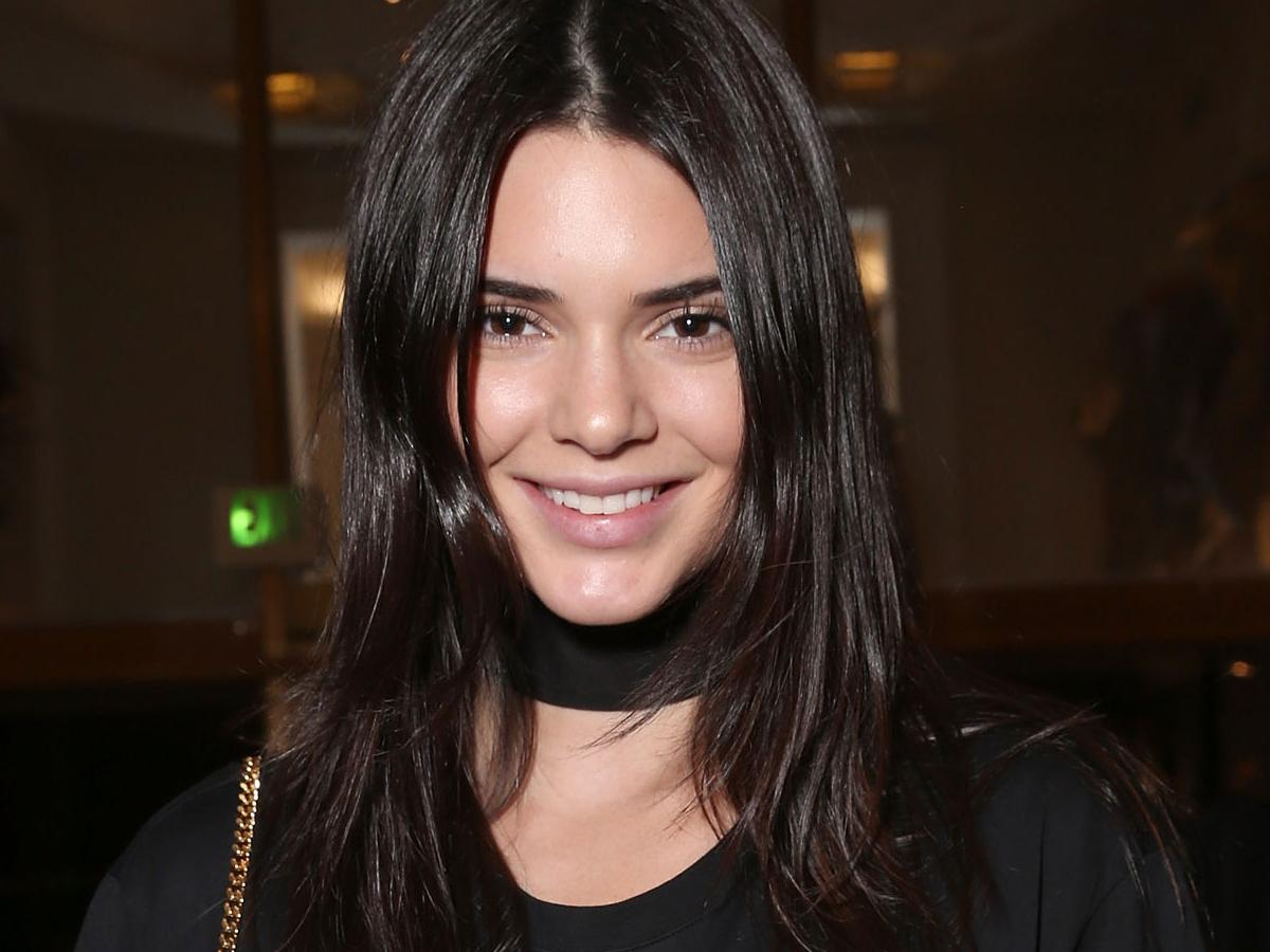 Kendall Jenner share's racy photo on Instagram | Nova 969