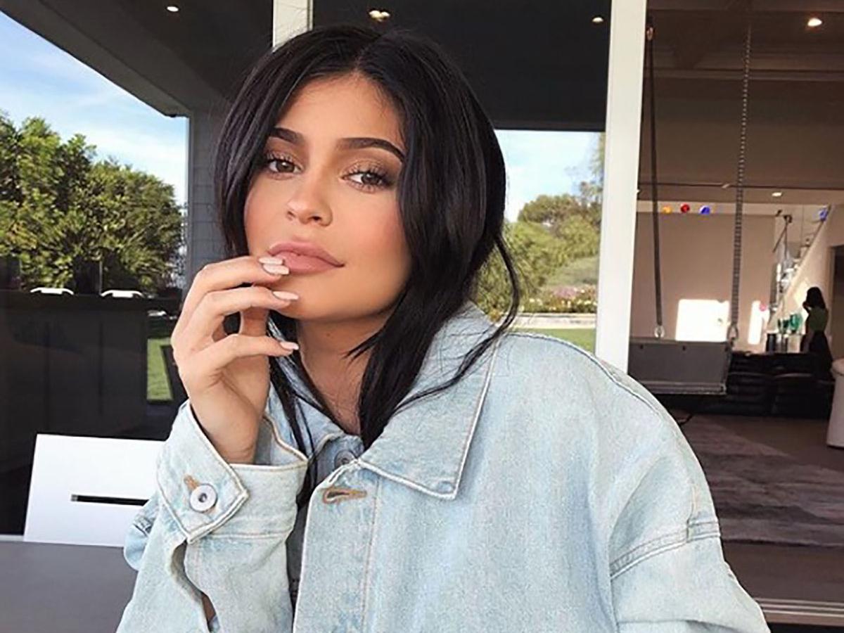Kylie Jenner Has Large Crib Delivered To Her House Nova 969