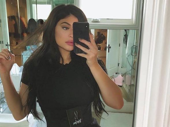 Kylie Jenner Shares First Selfies With Stormi Nova 969