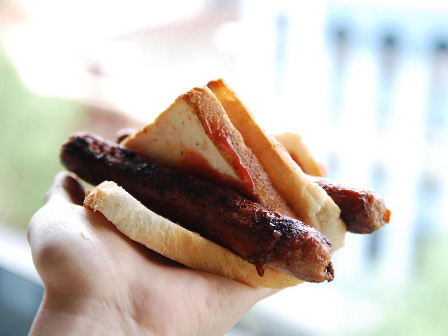 Bunnings vegan sausage sizzle causes fury | Nova 100