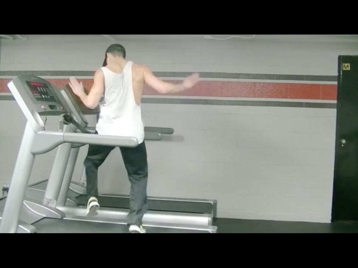 Epic treadmill dance to "Uptown Funk" Nova 919