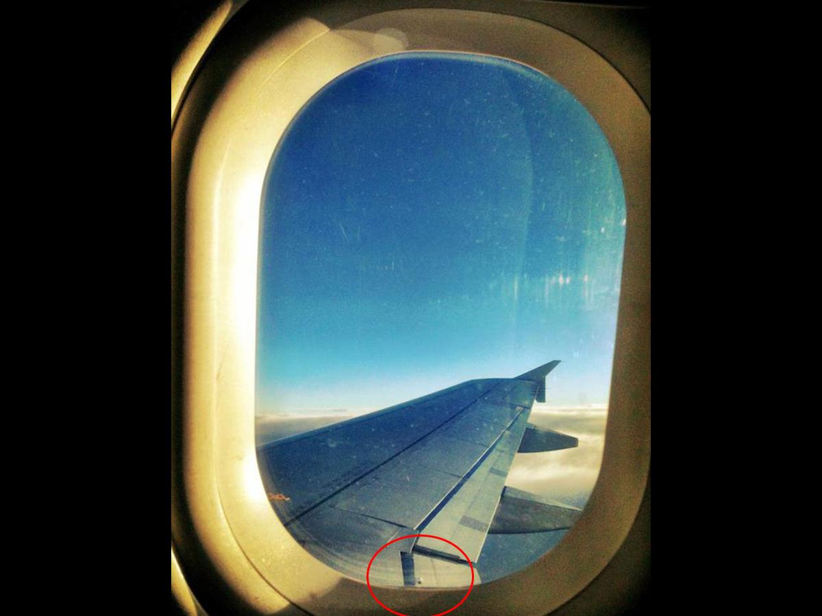 Why do airplane windows have holes in them? Explained. Nova 100