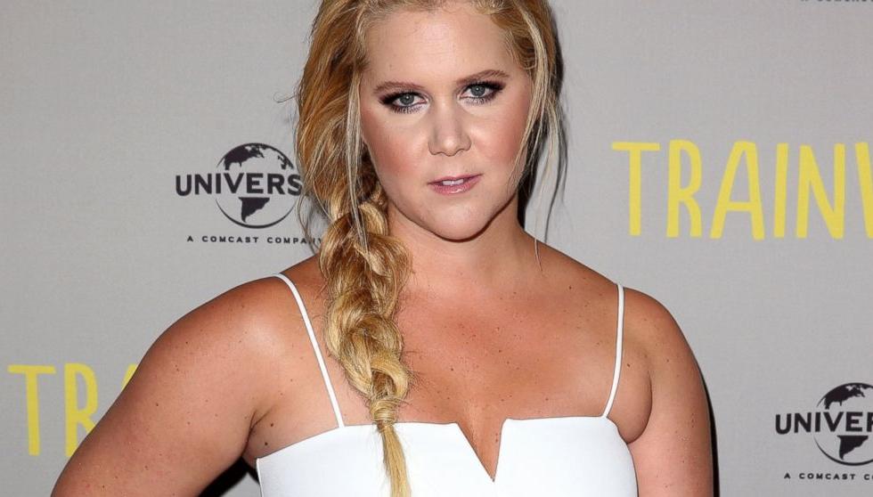 Amy Schumer Slams Fan For Slimming Her Body In Bikini Shot Nova 969