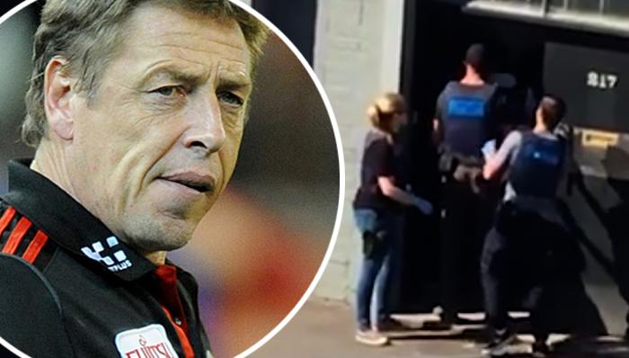 Bombers legend Mark Thompson linked to Melbourne raid Bombers legend Mark Thompson linked to Melbourne raid
