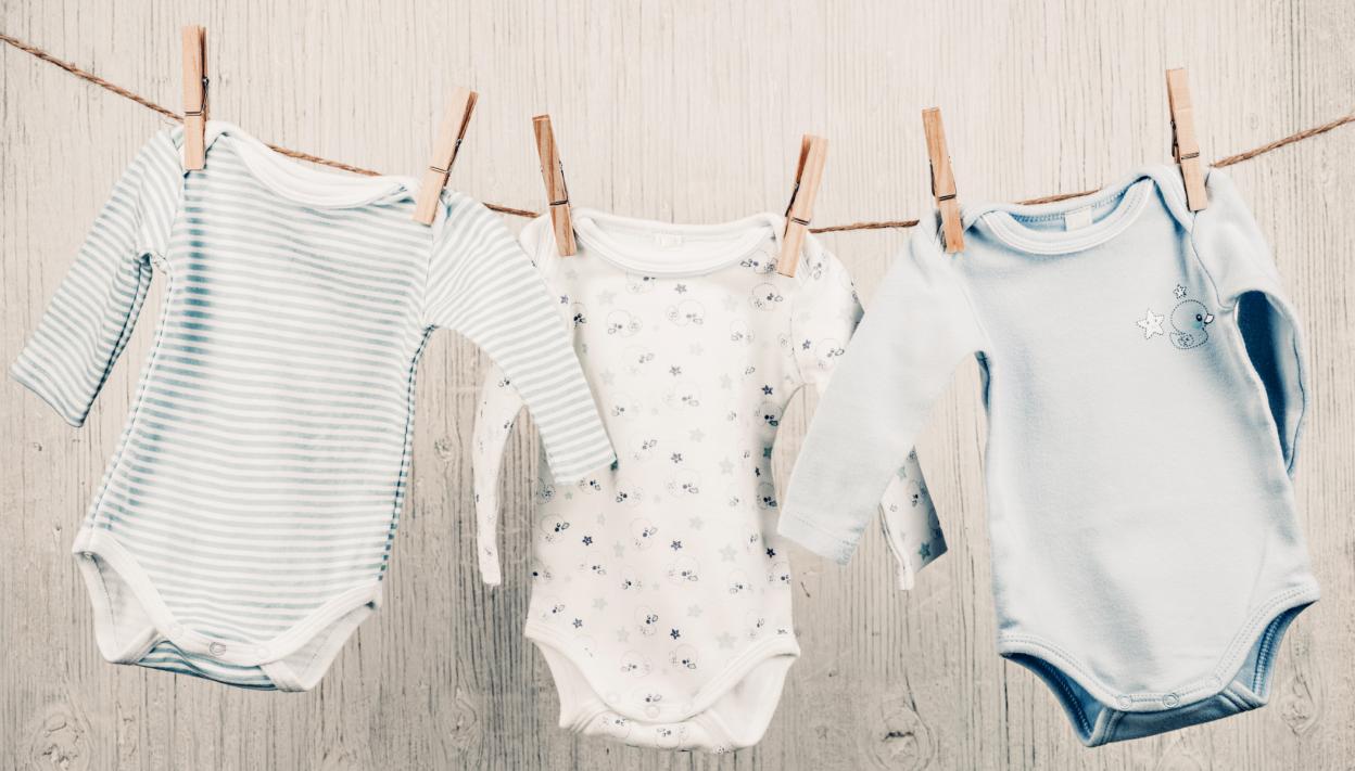 Finally revealed the reason why baby onesies have shoulder flaps