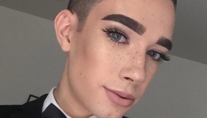 This High Schooler Is Going Viral Thanks To His Amazing Yearbook Photo   James Charles 