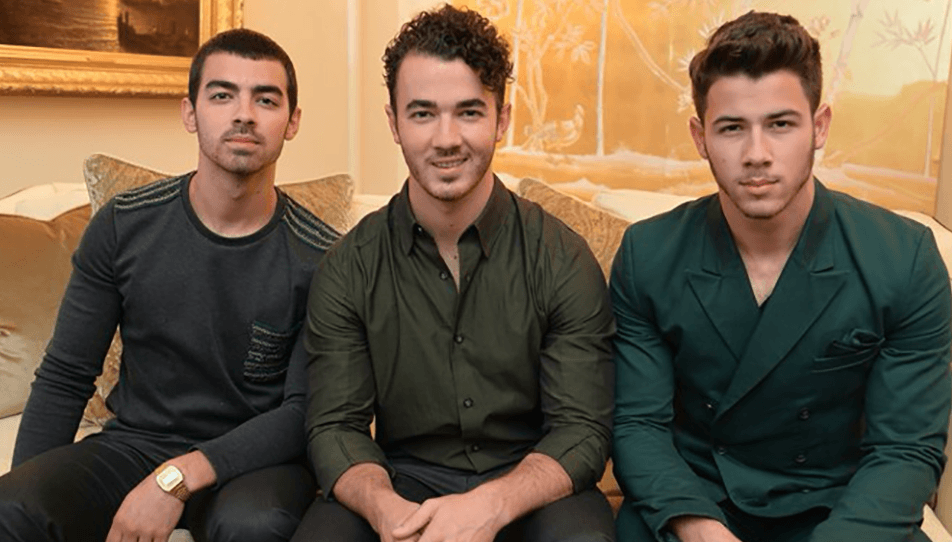 Father Of Jonas Brothers Reveals He Is Battling Cancer Nova 969 9034