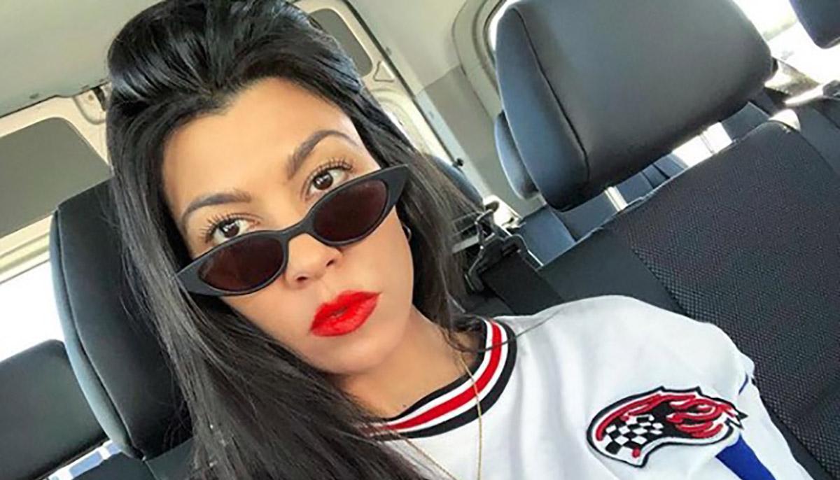 Kourtney Kardashian sparks breakup rumours after deleting ...