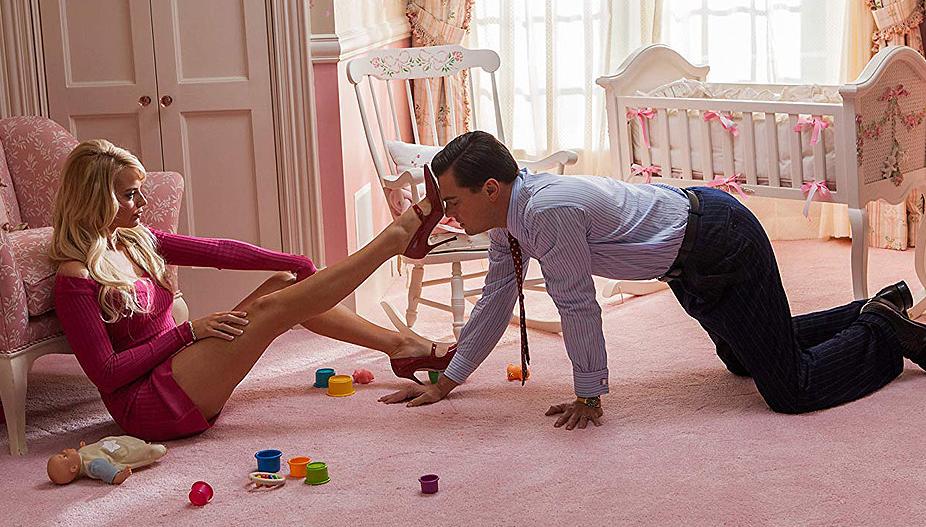 The Truth Behind Margot Robbies Raunchy Wolf Of Wall Street Seduction Scene With Leonardo 