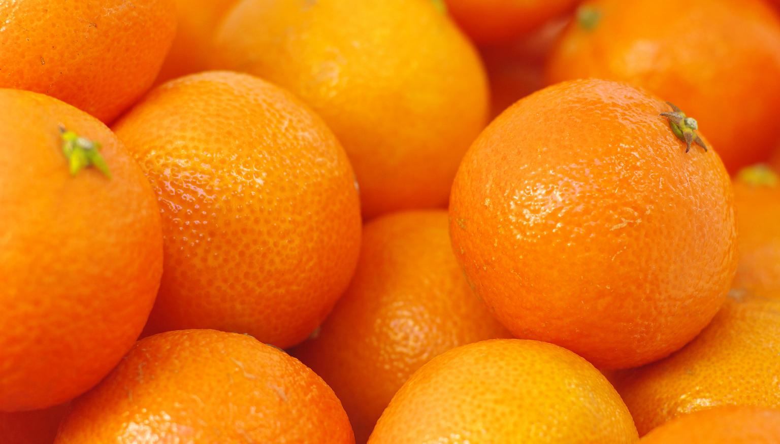 What came first, orange the colour or orange the fruit? Nova 969