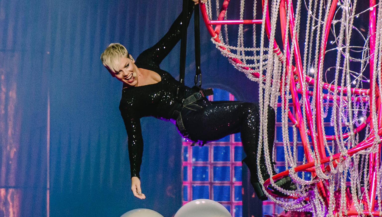 Here's what to expect at Pink's Beautiful Trauma concert! Nova 937