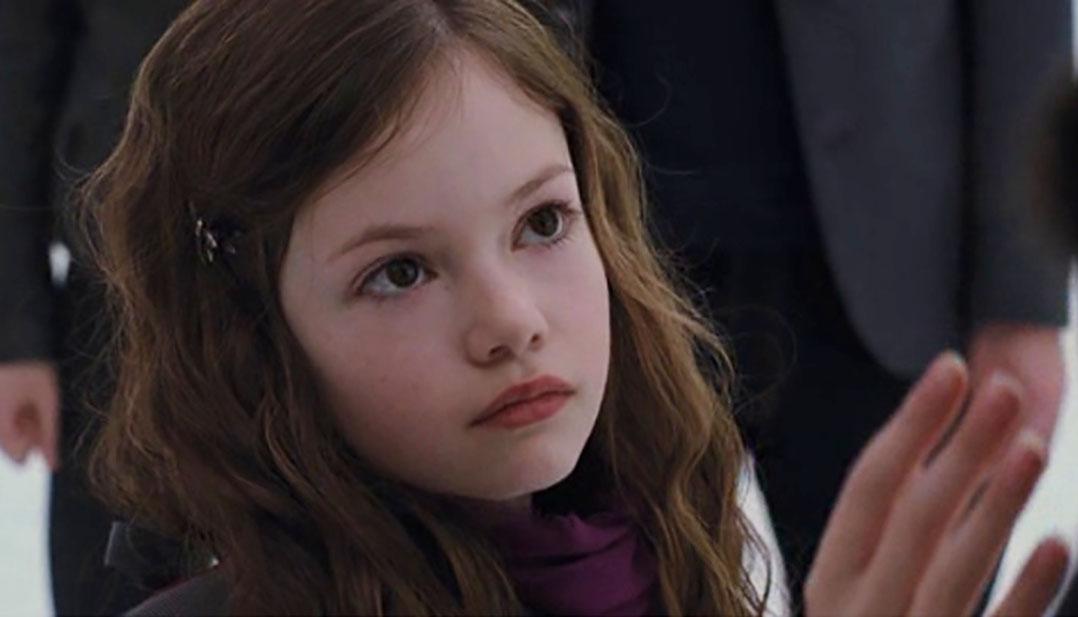 Renesmee From Twilight Is All Grown Up And Gorgeous Star 1045 Fm