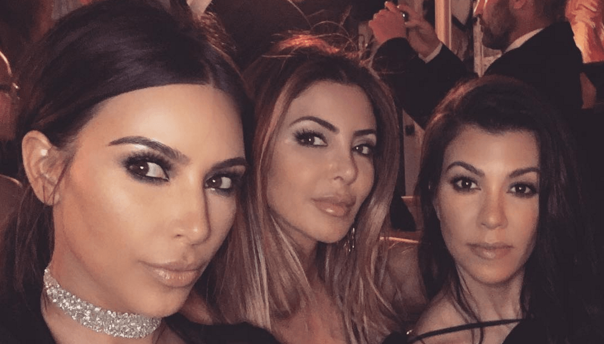 Kim Kardashian posts a close-up video of her NAKED twerking butt Nova 969