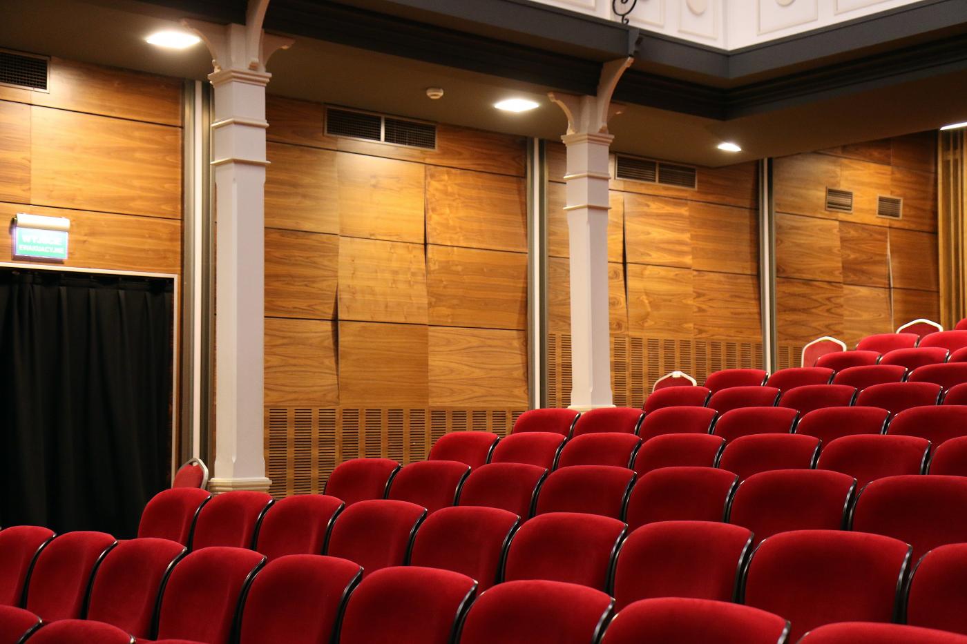 A Guide To The Best Seats In The Theatre smooth