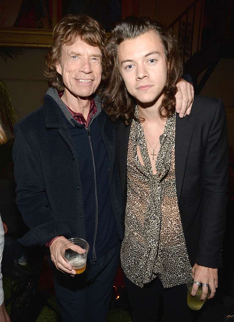 harry styles fans found something super creepy on his new album