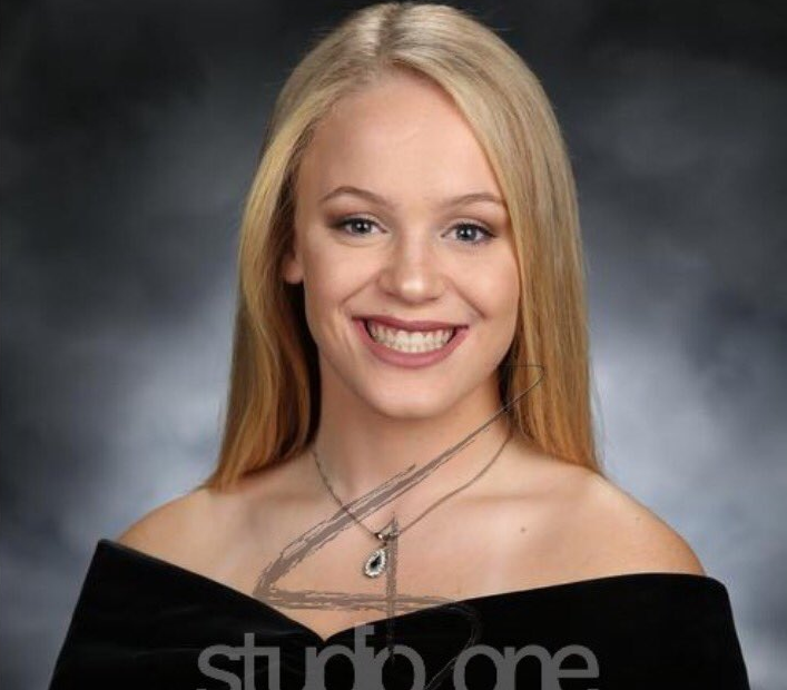 School photo goes viral due to similarities of Regina George | Nova 919